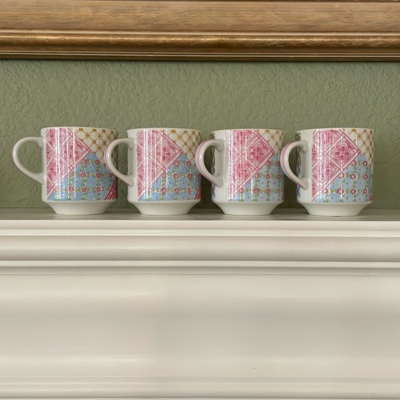 Vintage Set-of-4 Patchwork Quilt Design 8-ounce stackable porcelain mugs, Japan - Picture 3 of 14